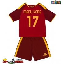 Camisa de Futebol AS Roma Manu Kone #17 Equipamento Principal Infantil 2026-27 Manga Curta (+ Calças curtas)